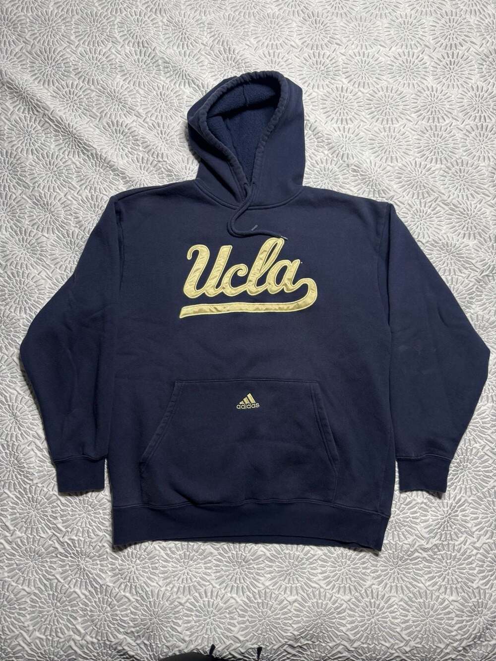Adidas UCLA Bruins Navy Blue Gold Embroidered Hoodie
Men's Medium